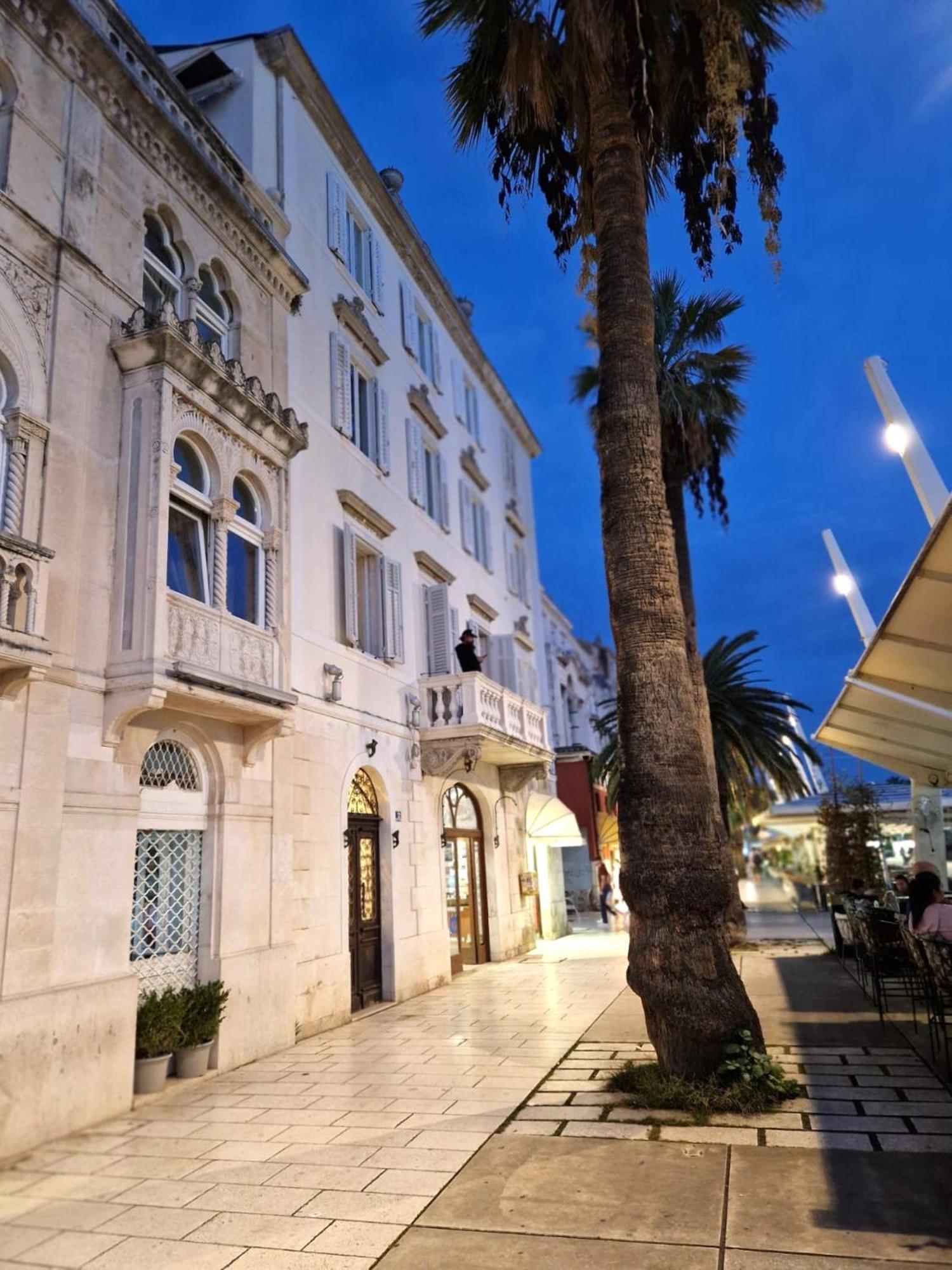 Riva Luxury Suites Сплит Экстерьер фото
