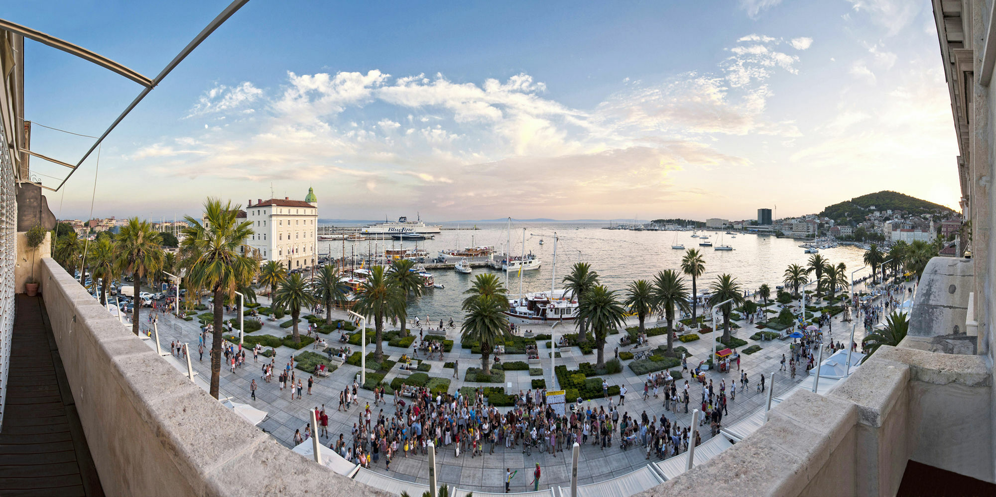 Riva Luxury Suites Сплит Экстерьер фото